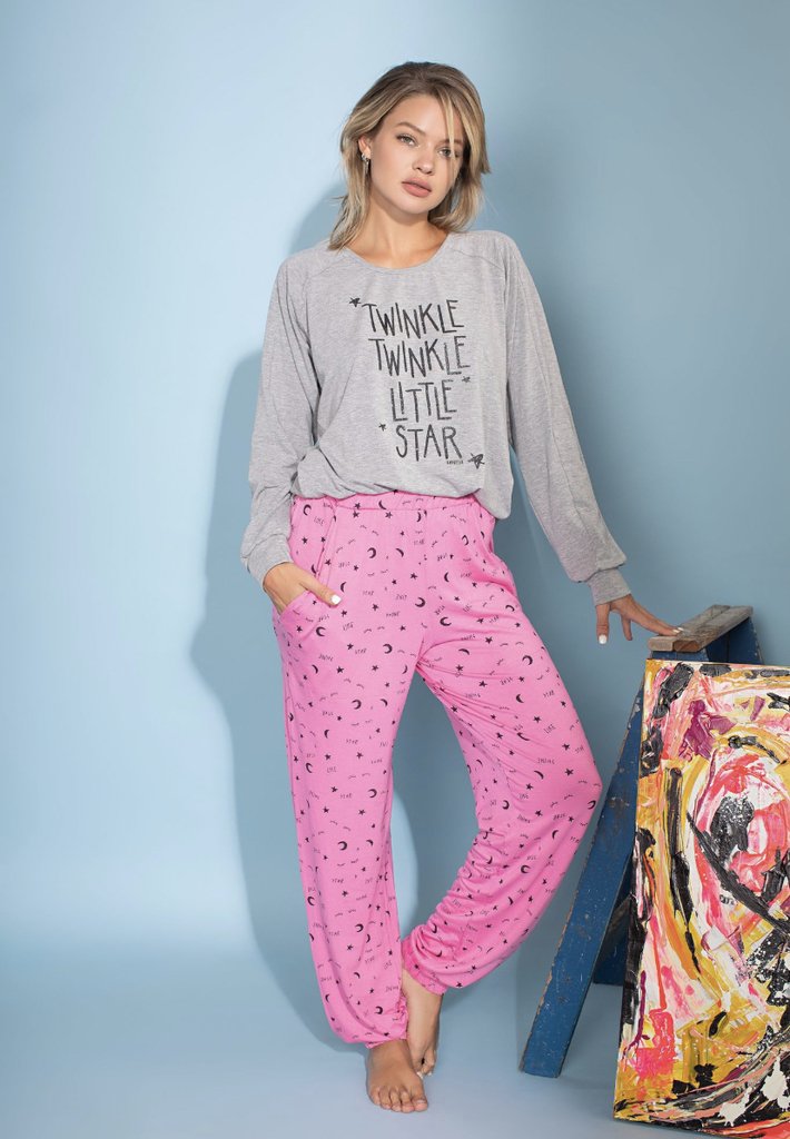 Pijama, casaca modal estamp. Cetral.pantalon modal estampado pleno c/bolsillos y puños elasticos