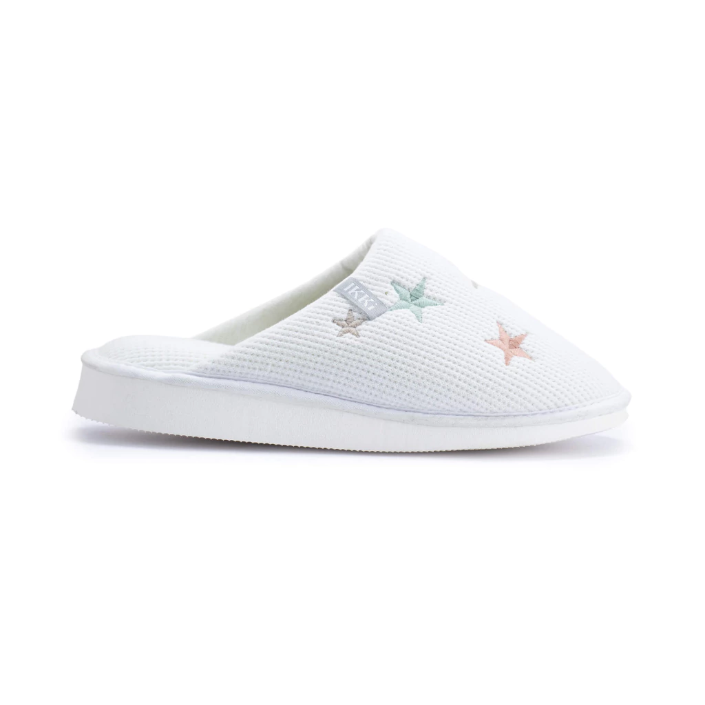  INV. PANTUFLA TEXTURADA CON BORDADO aptas para lavar en lavarropas