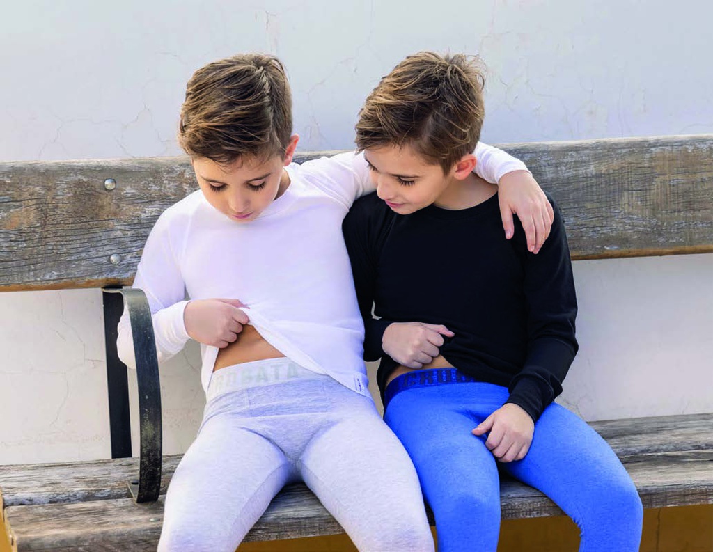 OFERTON! - REMERA MANGA LARGA 100% ALGODÓN CON ESCOTE REDONDO NIÑO