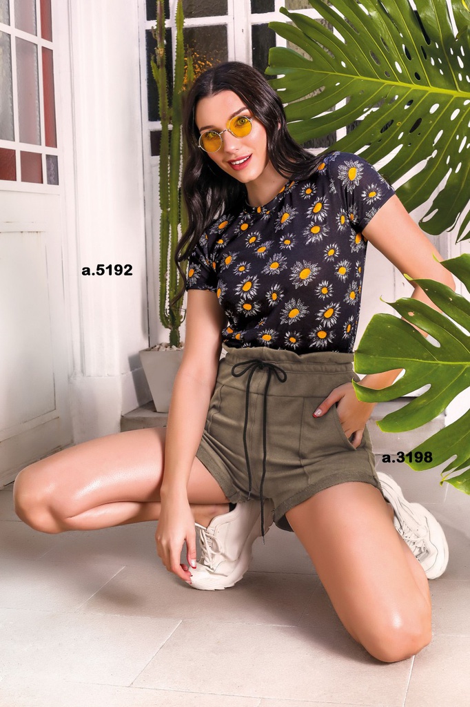 OFERTON! - VER. REMERA ESTAMPA MARGARITAS