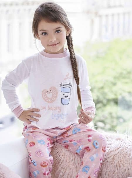 INV. PIJAMA NENA DE JERSEY CON ESTAMPA Y PANTALON DE JERSEY ESTAMPADO CON PUÑO DONUTS