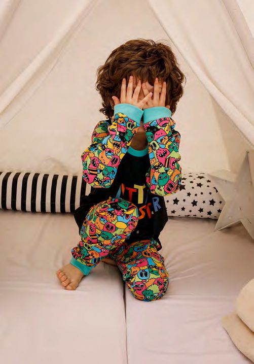 DESCUENTO 10% LIQUIDACION DE TEMPORADA!  INV. PIJAMA COMBINADO DE DOS PIEZAS CON PUÑO Y ESTAMPADO "MONSTER"