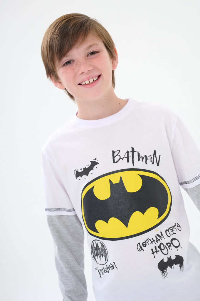 LIQUIDACION ! - INV. REMERA DE ALGODÓN CON BAJO MANGA &quot;BATMAN&quot;