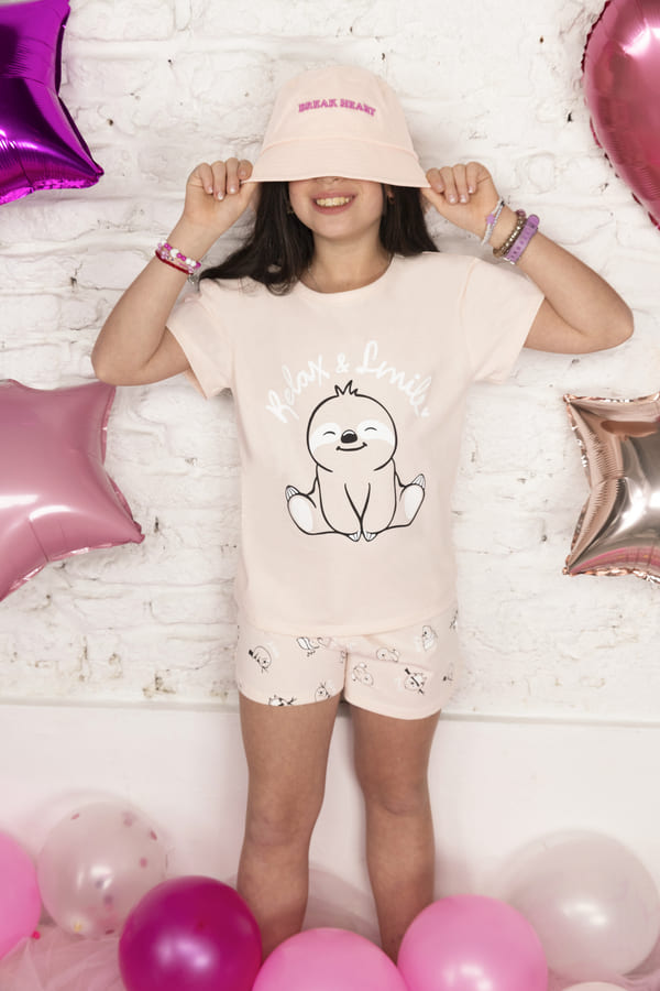 VER. PIJAMA REMERA Y SHORT DE NENA ESTAMPADO