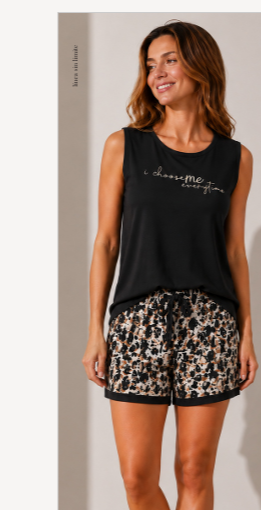 VER. PIJAMA MUSCULOSA CON ESTAMPA Y SHORT ESTAMPADO