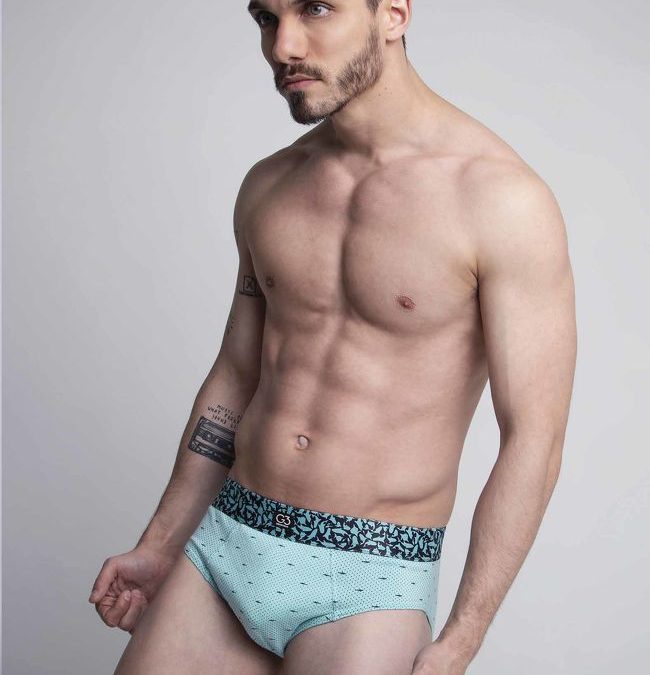 SLIP DE ALGODON Y LYCRA ESTAMPADO &quot;TIBURONES&quot;