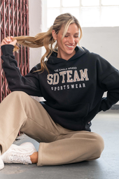 [SHE3266] INV. BUZO CANGURO OVERSIZE DE FRISA COLLEGE